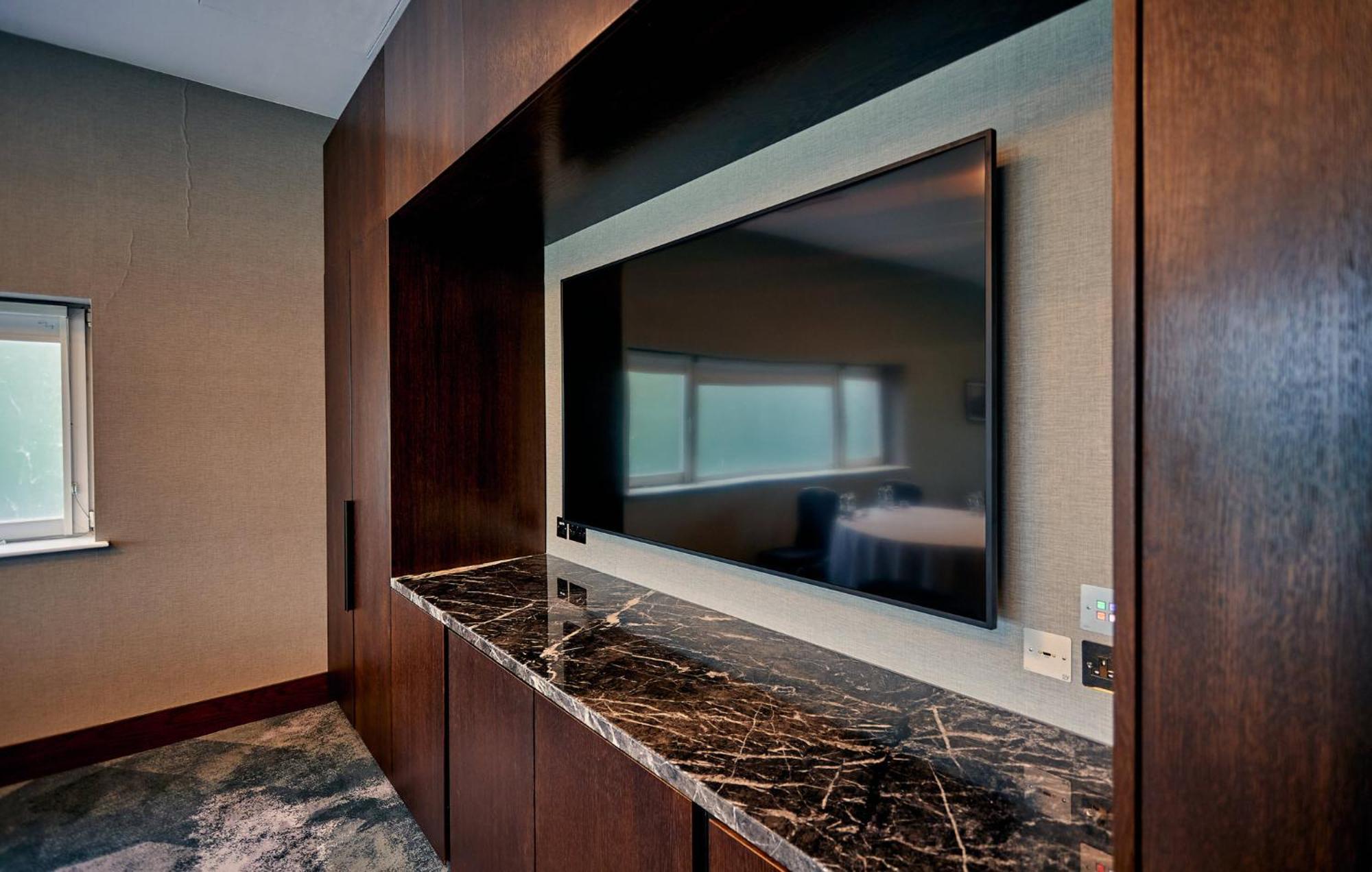 Crowne Plaza Marlow By Ihg Экстерьер фото