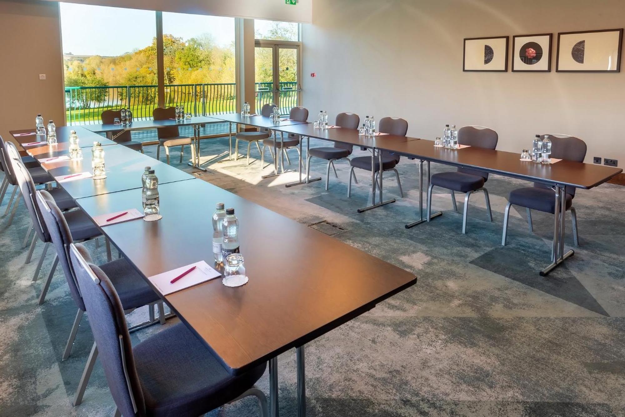 Crowne Plaza Marlow By Ihg Экстерьер фото